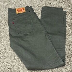 Men’s Levi size 32